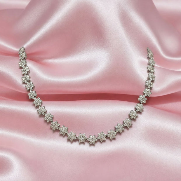 Christmas Deal.! D/vvs 24.00 Ct Diamond Cluster Necklace In Platinum - 67 Grams