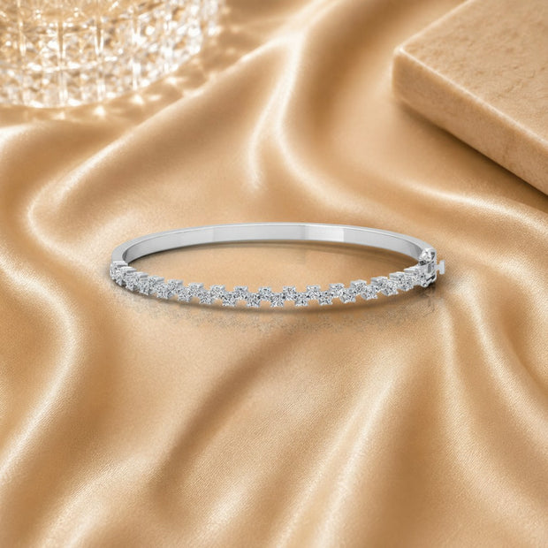 1.00 Ct F/vs Natural Round Diamond Claw Set Bangles In 18k Gold