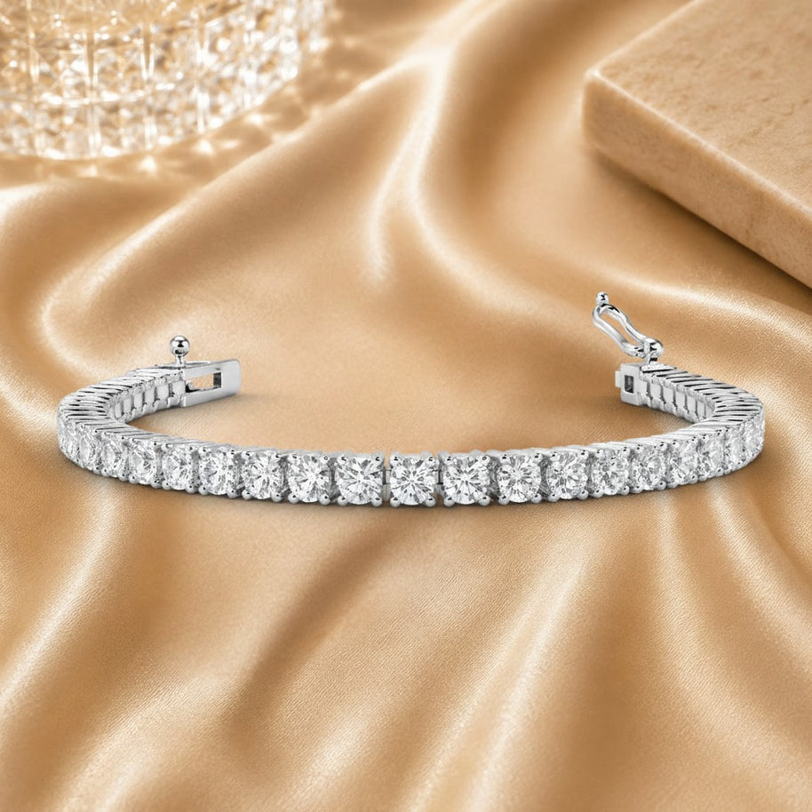 Gia Certified 11.89ct Round Diamond Claw Set Tennis Bracelet In Platinum (950)